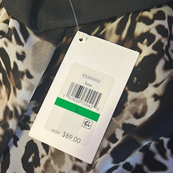 Kensie Animal Print Short Sleeve Dress - Picture 4 of 5